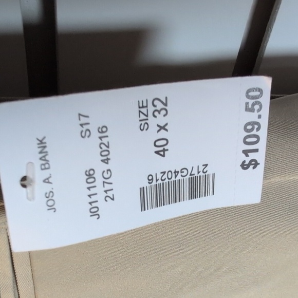 Jos. A. Bank Traveler Performance Extended Waistband Pleated  Chinos 40/32 NWT - Picture 6 of 9